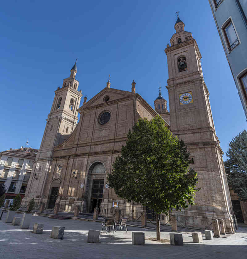 Zaragoza - Calatayud 33 - colegiata del Santo Sepulcro.jpg